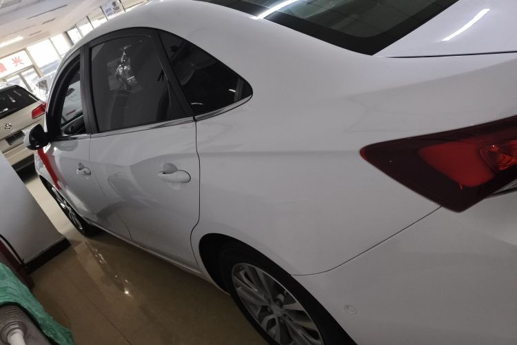 别克 英朗 2019款 18T 自动互联旗舰型 国V车身外观4