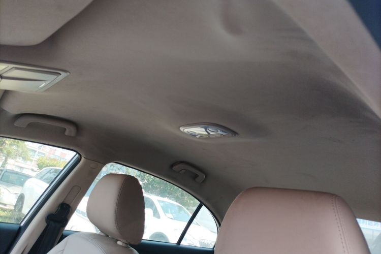 吉利汽车 帝豪 2017款 三厢百万款 1.5L 手动豪华型局部细节22