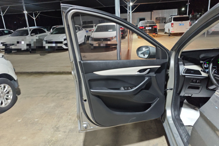 宝骏360 2019款 1.5L CVT豪华型 国VI中控内饰47