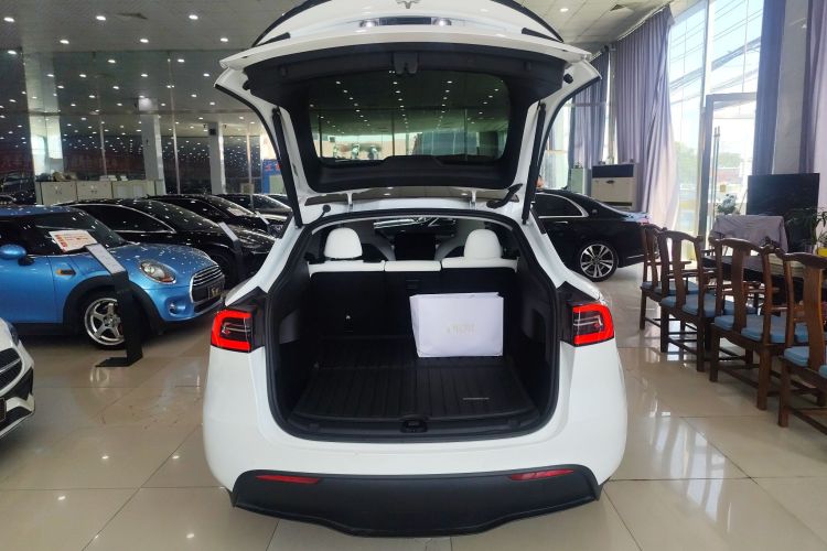 特斯拉 Model Y 2022款 改款 长续航全轮驱动版局部细节23