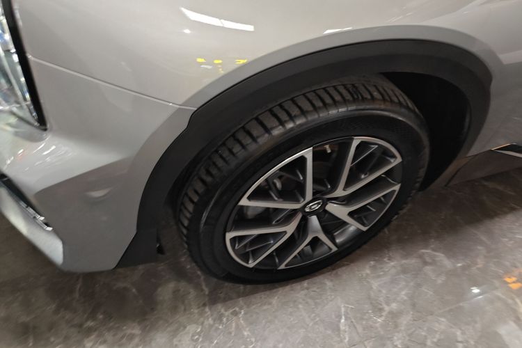 广汽传祺 传祺GS8 2022款 领航系列 2.0TGDI 四驱豪华智联版（六座）车身外观6007