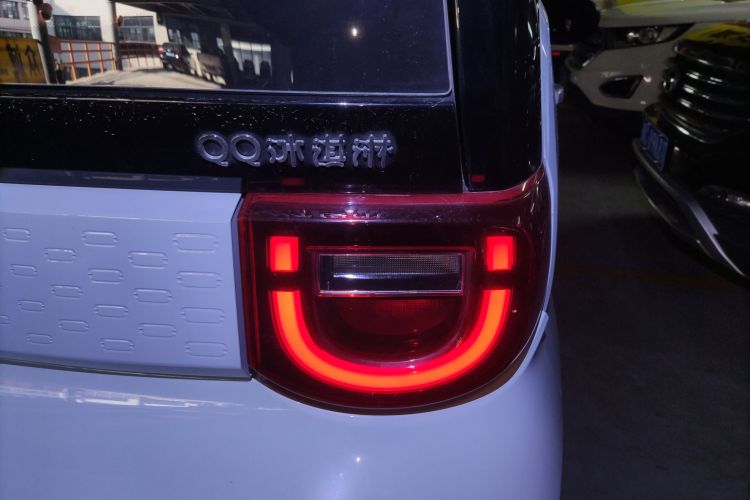 奇瑞 QQ冰淇淋 2022款 170km 圣代 磷酸铁锂车身外观9