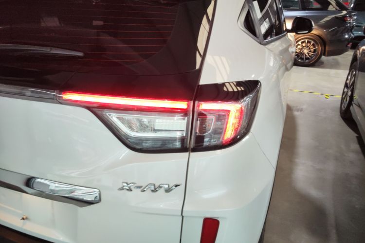 思铭 东风本田X-NV 2020款 电掣版车身外观6006