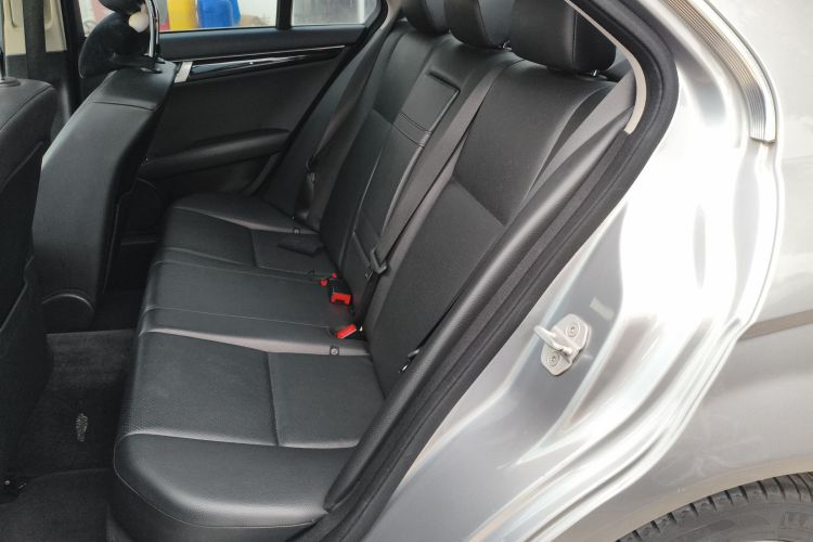 奔驰C级 2013款 C 180 经典型 Grand Edition中控内饰7004