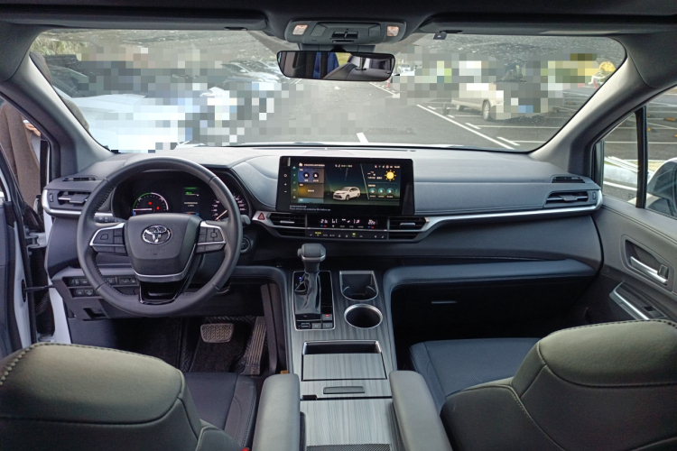 丰田 赛那SIENNA 2024款 2.5L混动 四驱尊贵版中控内饰12