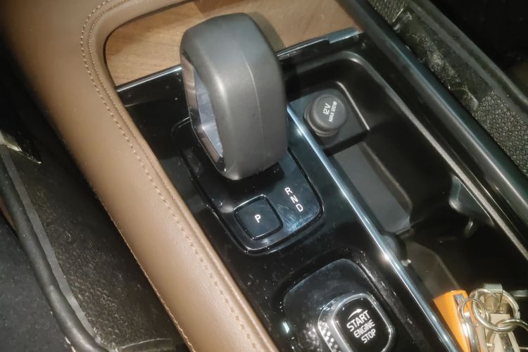 沃尔沃S90 2023款 B5 智逸豪华版中控内饰18