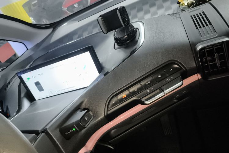 宝骏E300 2020款 Plus 星际智行版局部细节16