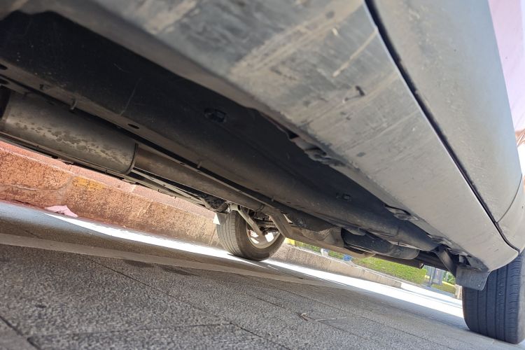 Jeep 自由侠 2019款 220T 自动领先版局部细节9004