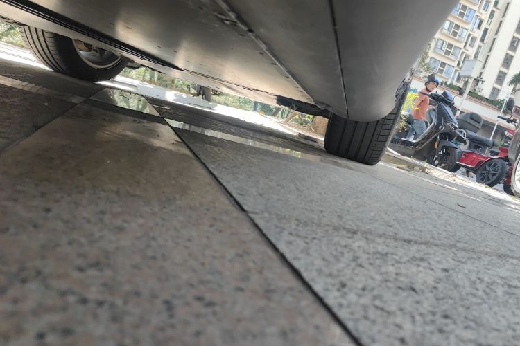 特斯拉 Model Y 2022款 后轮驱动版局部细节9001