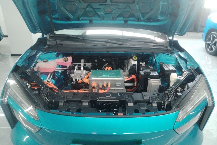 江铃集团新能源 羿 2023款 标准续航行业版机舱底盘24