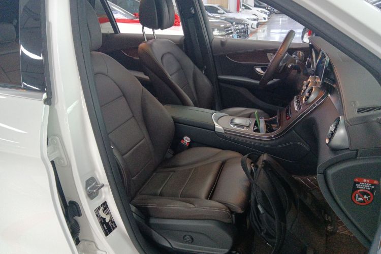 奔驰GLC 2021款 GLC 300 L 4MATIC 动感型中控内饰41