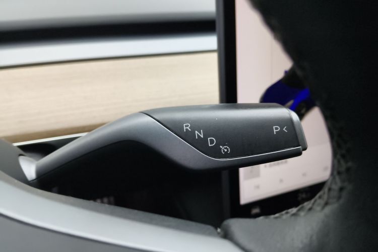 特斯拉 Model 3 2021款 标准续航后驱升级版中控内饰18