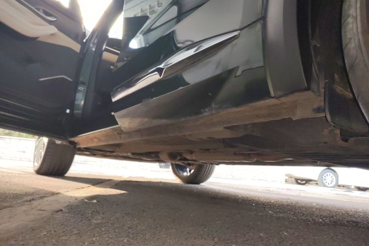 吉利汽车 星越L 2025款 东方曜 2.0TD 自动四驱望月版局部细节9002