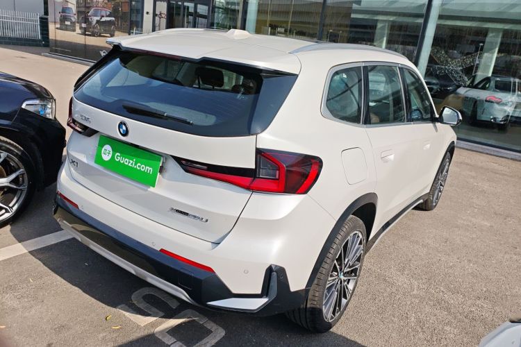 宝马X1 2023款 xDrive25Li X设计套装车身外观6005
