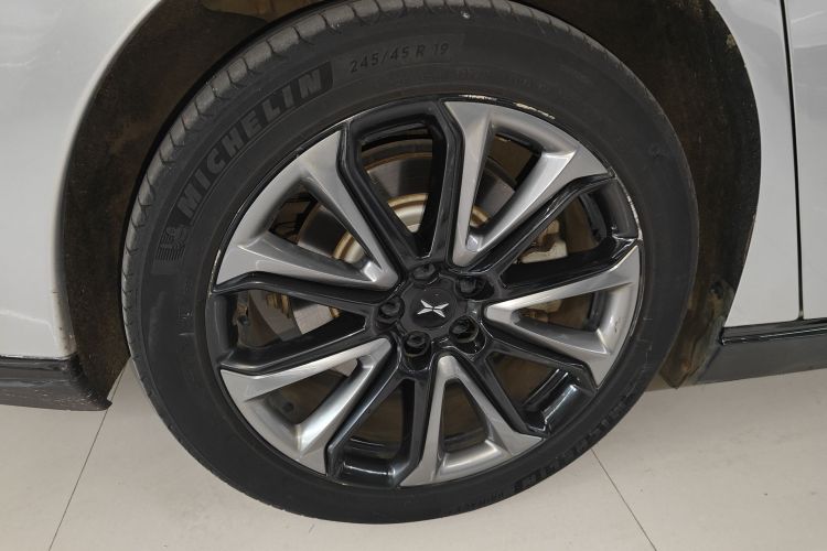 小鹏P7 2022款 480G+车身外观6002