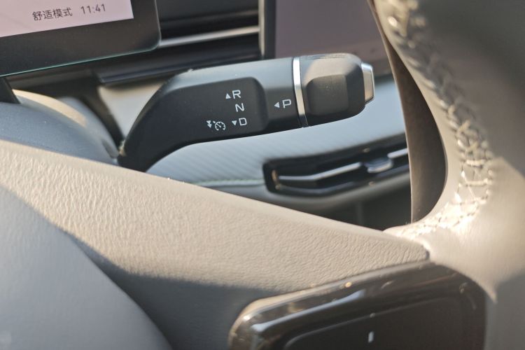 奔腾 悦意03 2025款 445km 心悦版中控内饰18