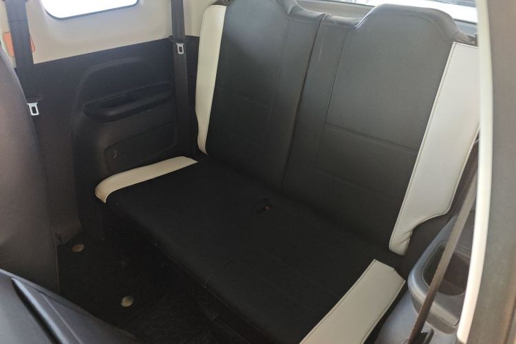 凯翼拾月 2023款 201km 踏浪版中控内饰21