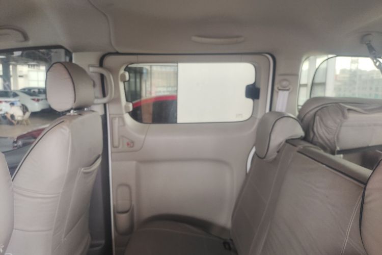 日产NV200 2016款 改款 1.6L CVT尊享型中控内饰7005