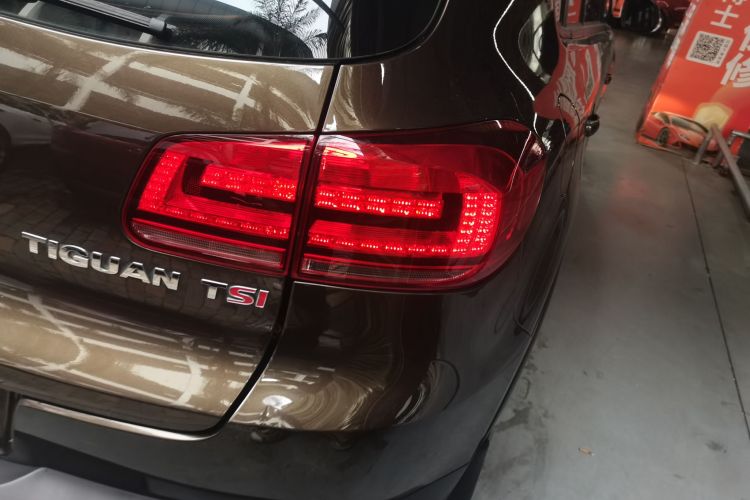 大众 途观 2015款 1.8TSI 自动两驱风尚版车身外观9