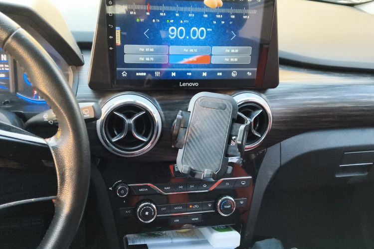 北汽新能源EX 2018款 EX360 新尚版中控内饰16