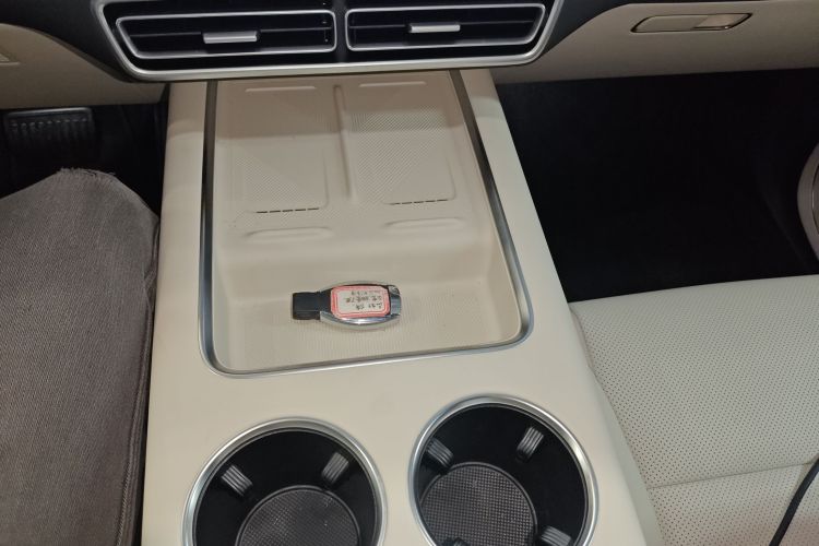 理想汽车 理想L8 2025款 Max 智能焕新版中控内饰18