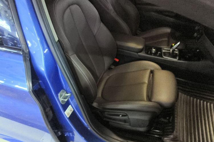 宝马1系 2020款 120i M运动套装局部细节41