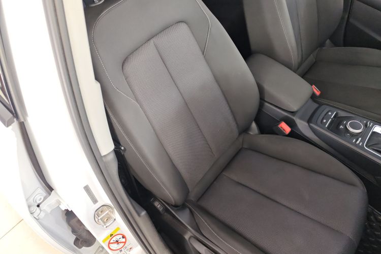 奥迪Q2L 2020款 35 TFSI 进取动感型局部细节41