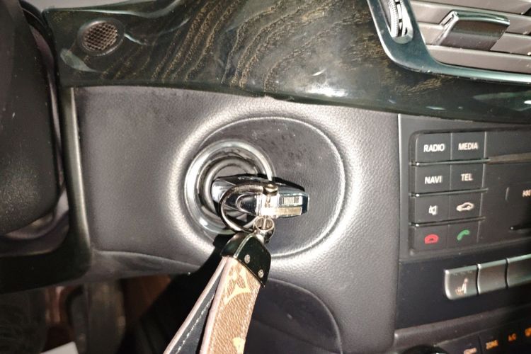 奔驰CLS 2016款 CLS 260 逸彩版中控内饰7001