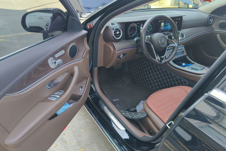奔驰E级 2020款 E 300 L 时尚型中控内饰20