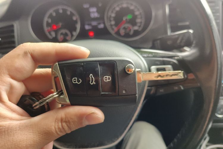 大众 高尔夫·嘉旅 2016款 280TSI 自动豪华型中控内饰7001