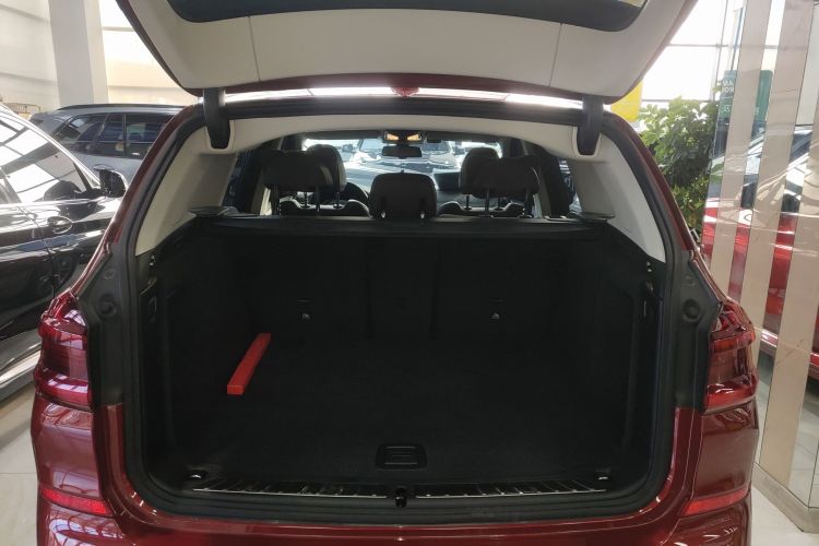 宝马X3 2020款  xDrive28i M运动套装机舱底盘23