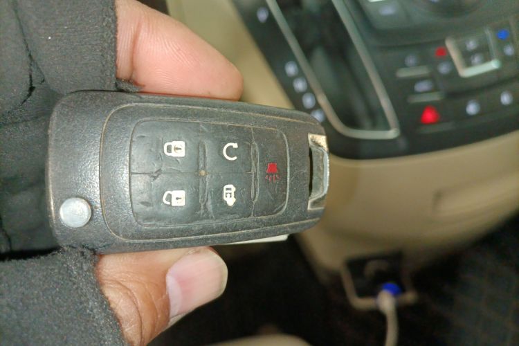 别克GL8 2017款 25S 豪华型 国V中控内饰11