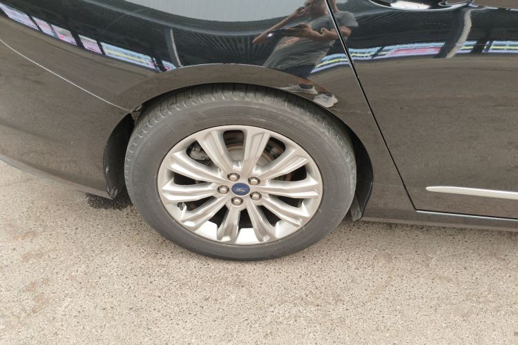 福特 金牛座 2019款 EcoBoost 245 悦享版车身外观6008