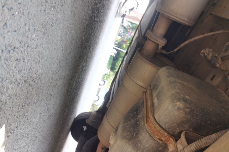 江铃 特顺 2017款 2.8T商运型短轴中顶6/7/8座JX493局部细节9002