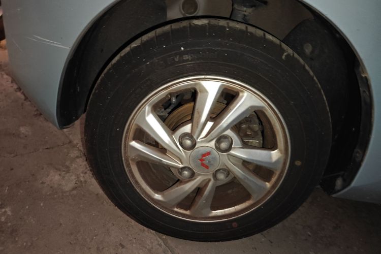 五菱汽车 宏光MINIEV 2020款 悦享款 磷酸铁锂车身外观6007