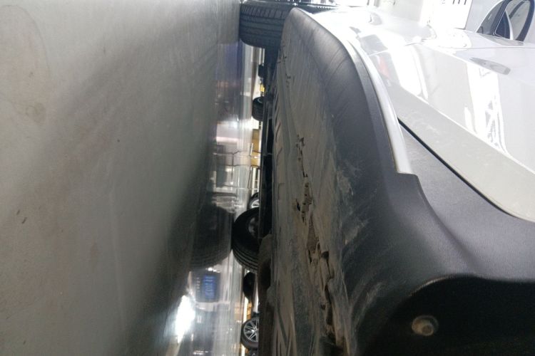 奔驰GLC 2021款 GLC 300 L 4MATIC 动感型机舱底盘30