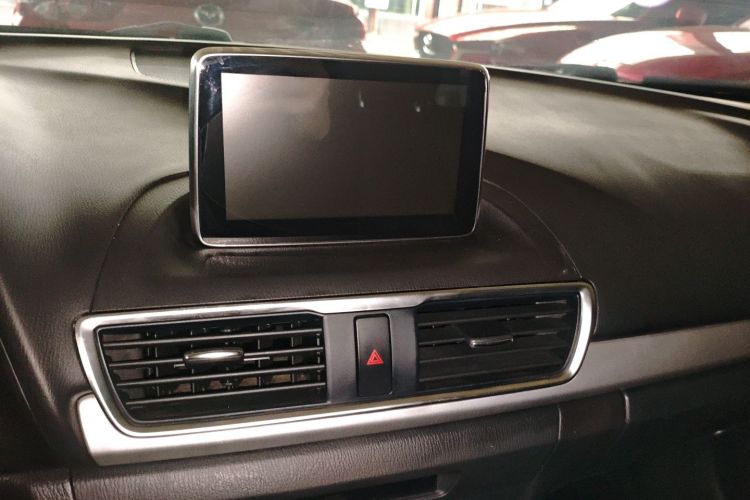 马自达3 昂克赛拉 2016款 三厢 2.0L 自动运动型局部细节16