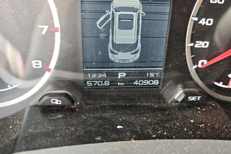 吉利汽车 博越 2018款 1.8TD 自动两驱智联型4G互联版中控内饰15