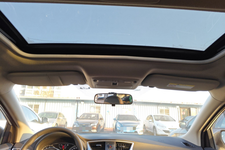 日产 轩逸 2019款 1.6XV CVT智联尊享版 国VI中控内饰22