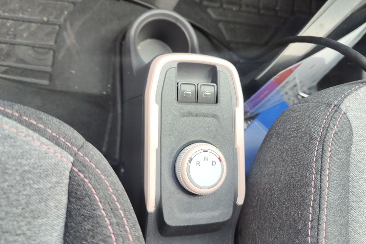 奇瑞新能源 QQ冰淇淋 2022款 120km 甜筒 磷酸铁锂局部细节18