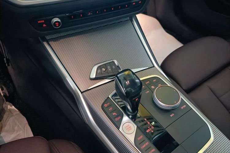 宝马3系 2020款 改款 325i M运动曜夜套装中控内饰7001