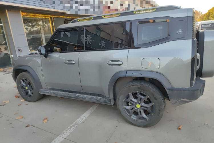 捷途旅行者 2023款 2.0T 四驱穿越PRO车身外观4