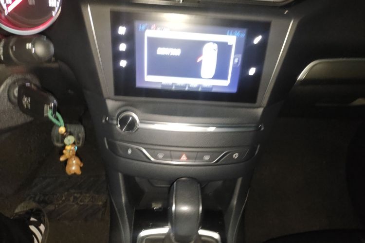 标致408 2016款 1.6T 自动豪华版中控内饰16