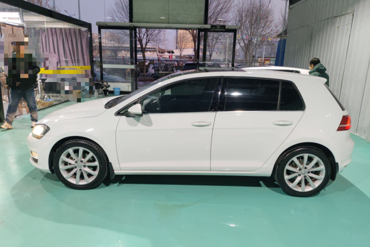 大众 高尔夫 2016款 280TSI 自动旗舰型车身外观4