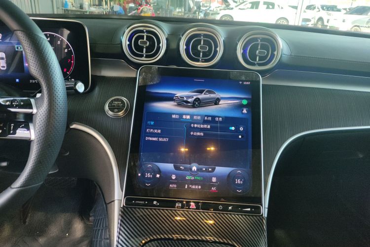 奔驰C级 2022款 C 200 L 运动版中控内饰16