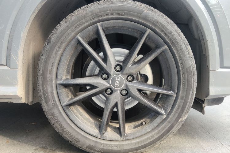 奥迪Q2L 2022款 35 TFSI 进取动感型车身外观10