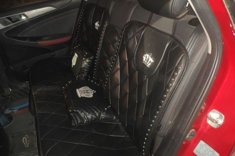 长安 逸动 2016款 XT 1.6L 自动俊酷型中控内饰21