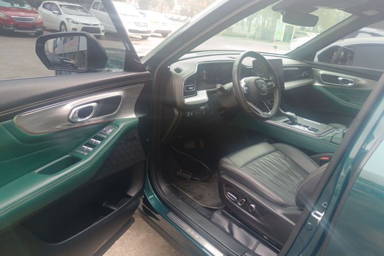 广汽传祺 传祺GS8 2022款 领航系列 2.0TGDI 两驱豪华智联版（七座）中控内饰7003