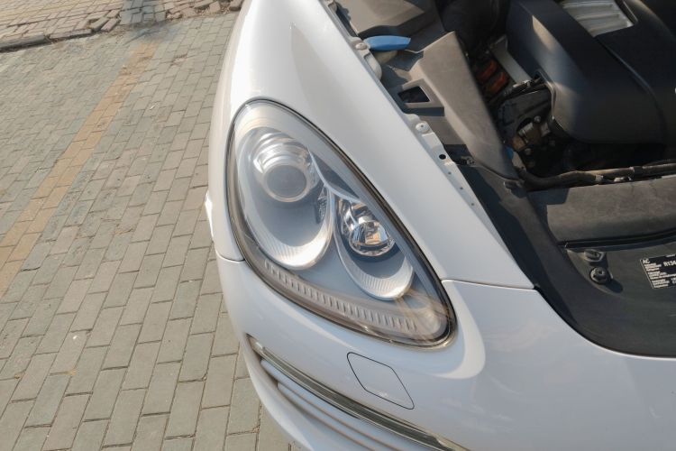 保时捷 2014款 Cayenne Platinum Edition 3.0T车身外观8