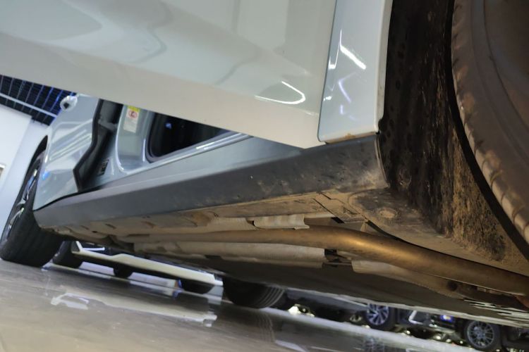 比亚迪 秦L 2024款 DM-i 80KM超越型局部细节9001